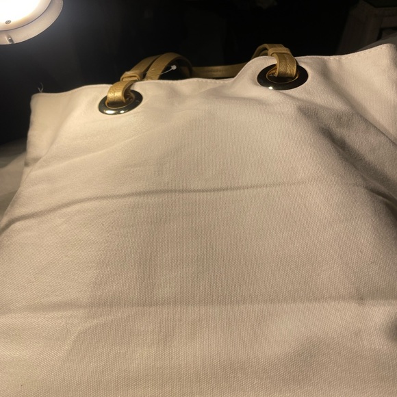 Canvas Pineapple Tote - Picture 3 of 16